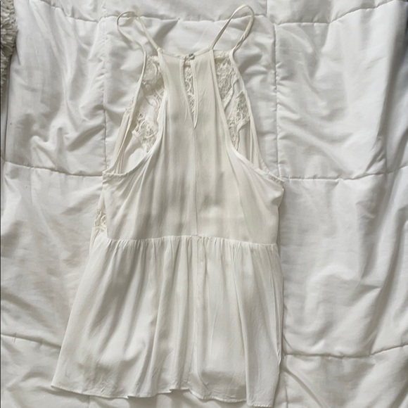 White Forever 21 Top - Picture 3 of 4